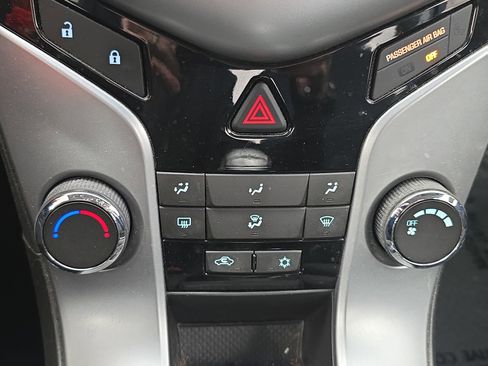 Used 2011 Chevrolet Cruze LT w/ RS Package image 21