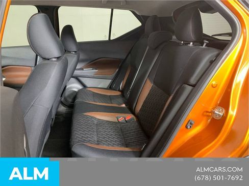 Used 2022 Nissan Kicks SR w/ Interior Electronics Package FWD image 29