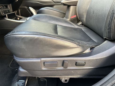 Used 2022 Mitsubishi Outlander SEL image 11