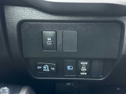 Used 2023 Toyota Tacoma TRD Off-Road w/ Black Out Package (TMS) image 31