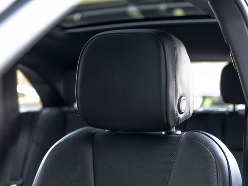 Certified 2023 Porsche Macan Turbo AWD/4WD image 27