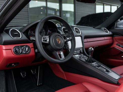 Certified 2025 Porsche 718 Boxster S image 4