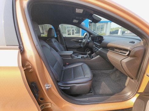 Used 2024 Buick Envista Sport Touring w/ Convenience I Package FWD image 13