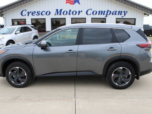 Used 2025 Nissan Rogue SV w/ SV Premium Package AWD/4WD image 8