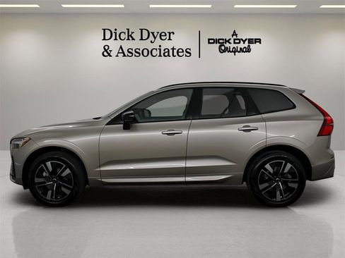New 2026 Volvo XC60 B5 Core w/ Protection Package Premier image 5