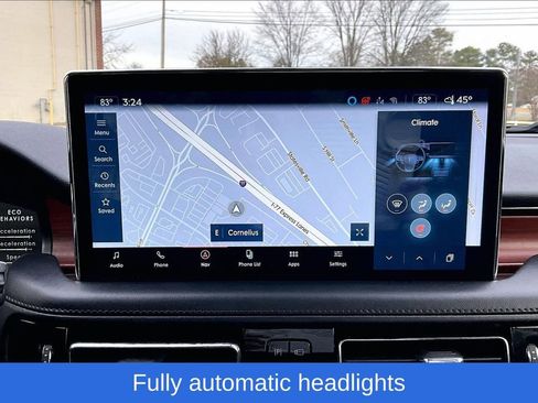 Used 2022 Lincoln Nautilus Reserve image 12