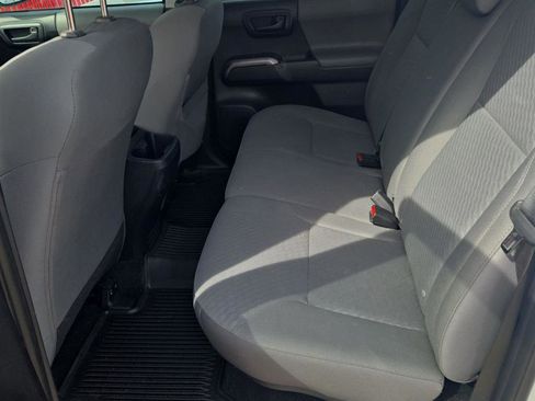 Used 2020 Toyota Tacoma SR5 AWD/4WD image 13