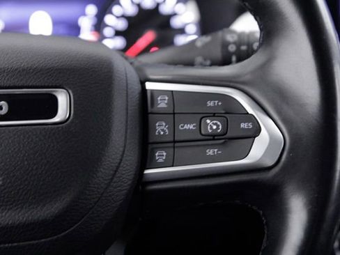 Used 2022 Jeep Compass Latitude image 30