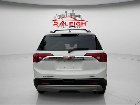 Used 2019 GMC Acadia SLE image 11