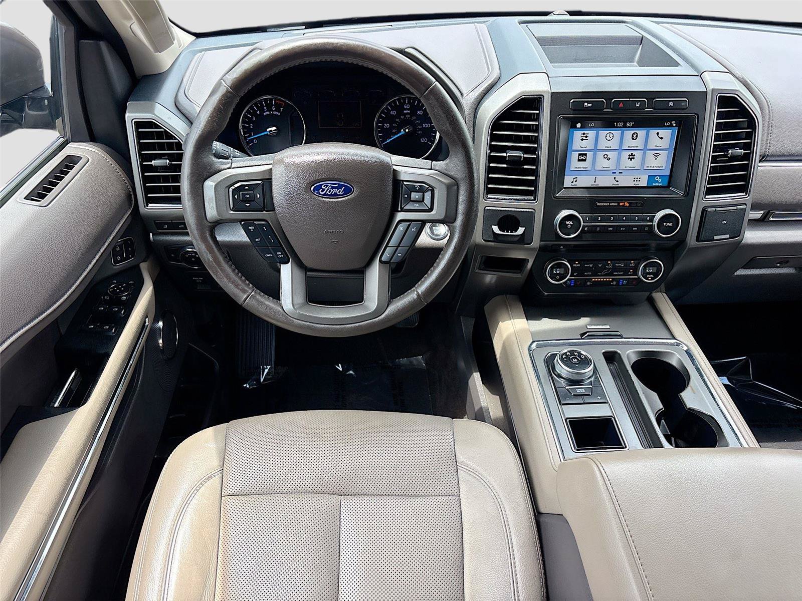 Used 2018 Ford Expedition XLT w/ Equipment Group 202A RWD image 21