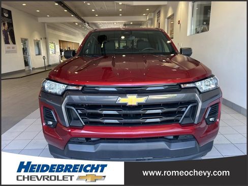 Used 2023 Chevrolet Colorado LT w/ LT Convenience Package AWD/4WD image 37