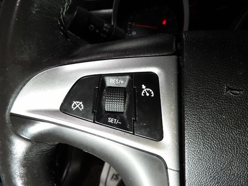 Used 2011 Chevrolet Equinox LTZ image 17