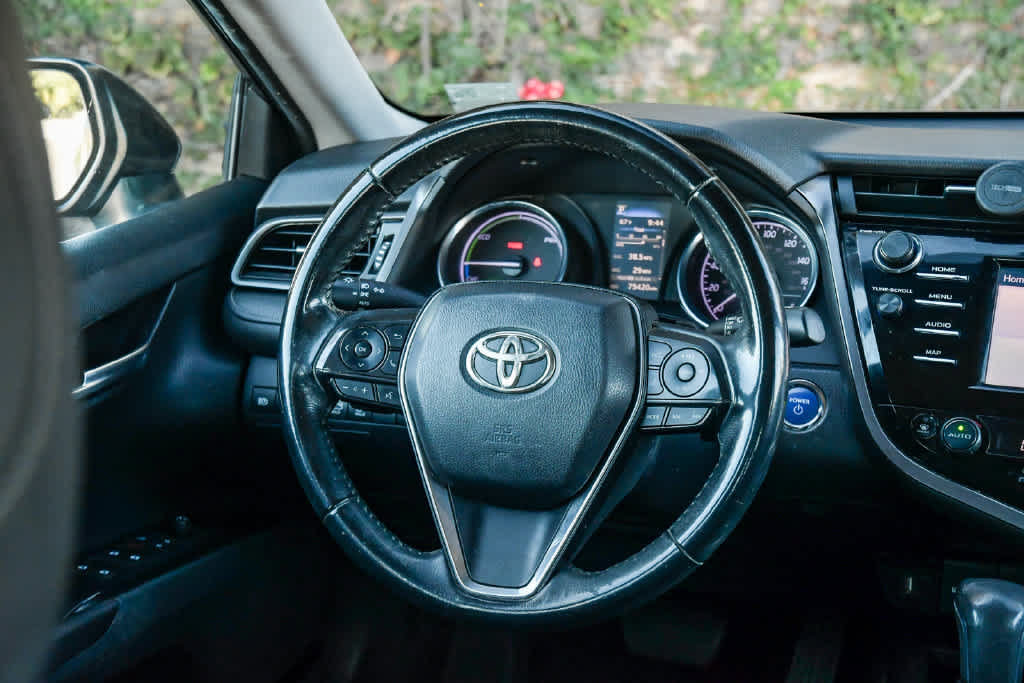 Used 2019 Toyota Camry SE w/ Protection Package (Q2) FWD image 12