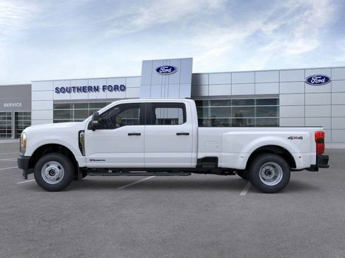 New 2026 Ford F350 XL w/ 360-Degree Camera Package AWD/4WD image 3