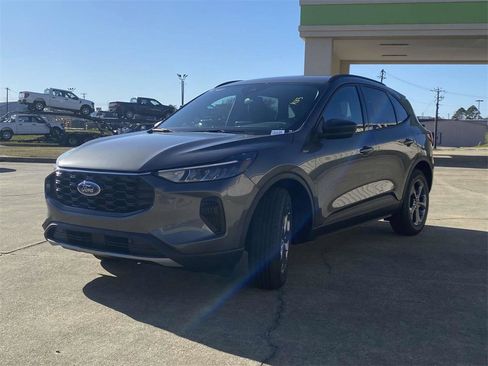 New 2025 Ford Escape ST-Line w/ Equipment Group 301A image 9