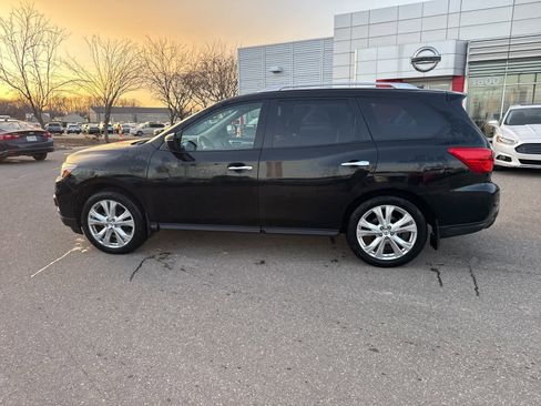 Used 2018 Nissan Pathfinder SL w/ SL Premium Package image 8