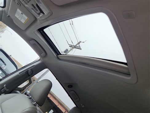 Used 2020 Toyota Sienna XLE image 14