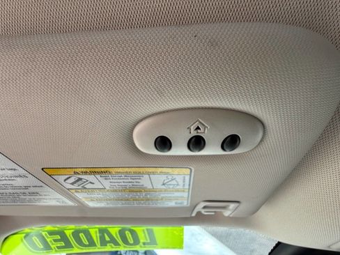 Used 2018 Ford Escape Titanium w/ Ford Safe & Smart Package AWD/4WD image 29