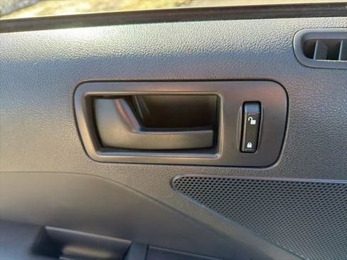 Used 2014 Ford Mustang Convertible image 17