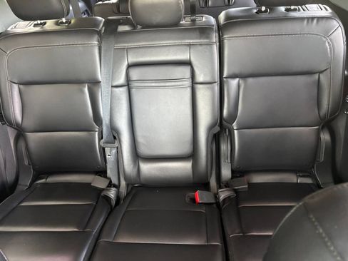 Used 2023 Ford Explorer XLT w/ Equipment Group 202A AWD/4WD image 41