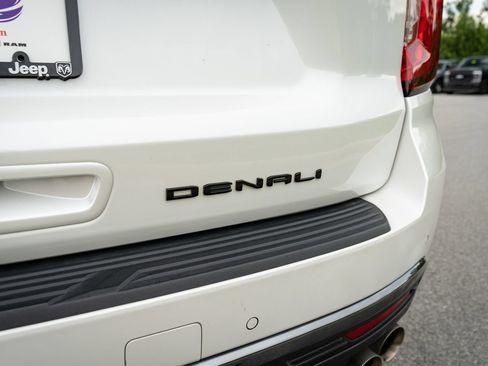 Used 2024 GMC Yukon Denali Ultimate AWD/4WD image 16