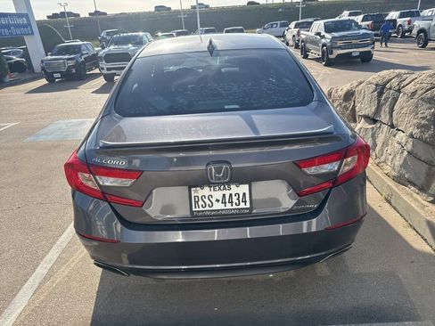 Used 2019 Honda Accord Sport image 6