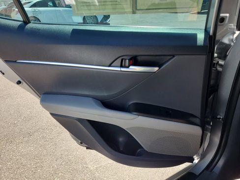 Used 2021 Toyota Camry SE FWD image 28