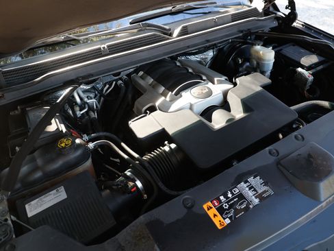 Used 2017 Cadillac Escalade ESV Platinum image 58