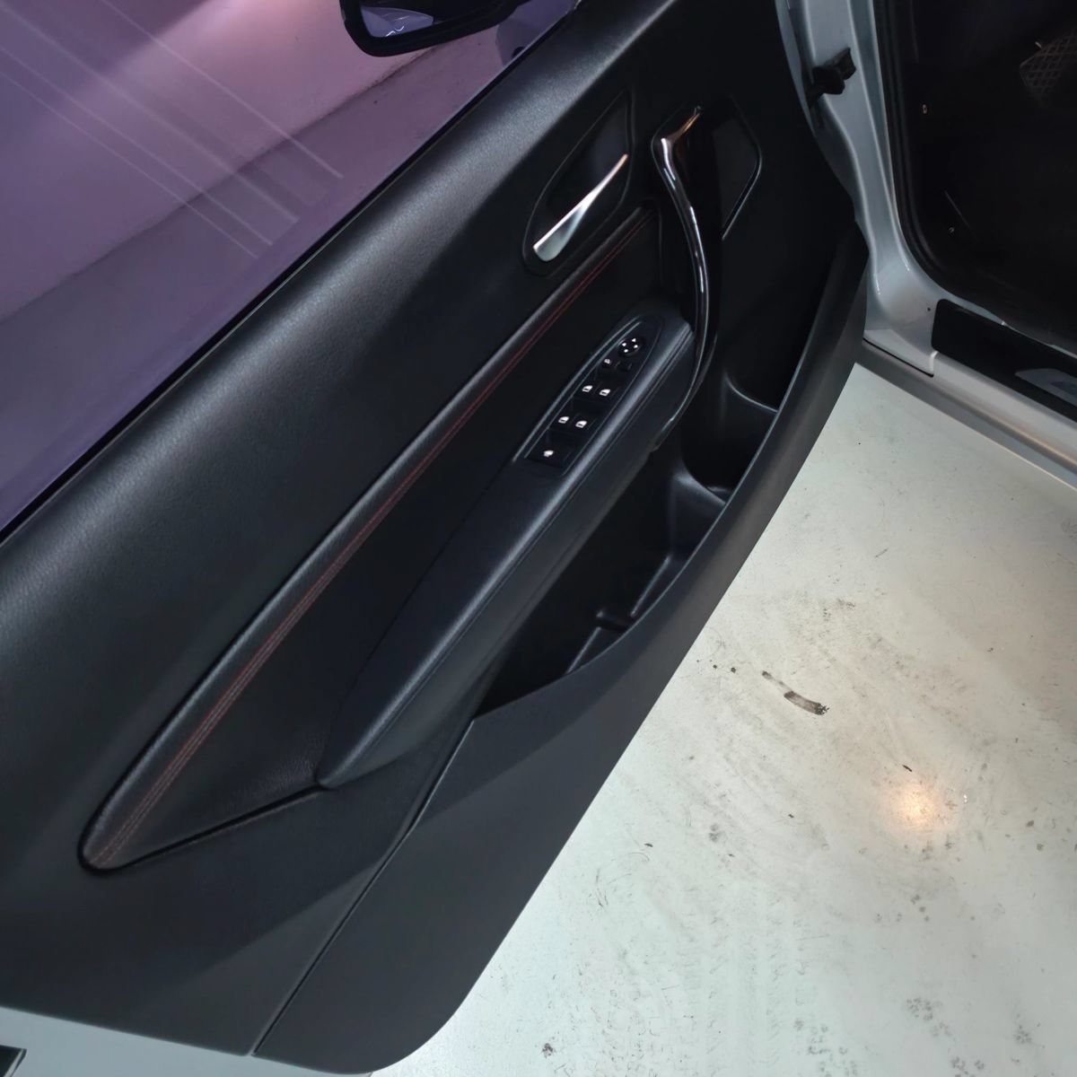 Used 2017 BMW 230i Convertible RWD image 16