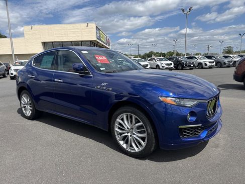 Used 2022 Maserati Levante GT image 4
