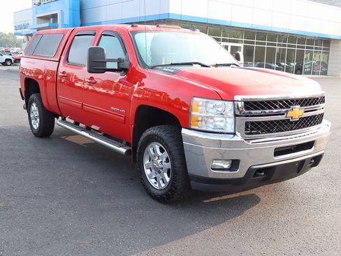 Used 2014 Chevrolet Silverado 2500 LTZ w/ LTZ Plus Package image 2