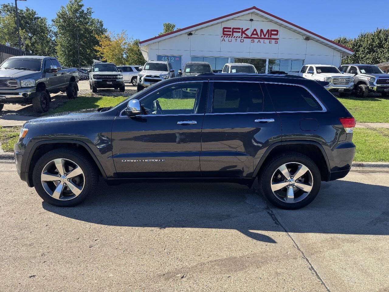 Used 2014 Jeep Grand Cherokee Limited w/ Luxury Group II AWD/4WD image 2