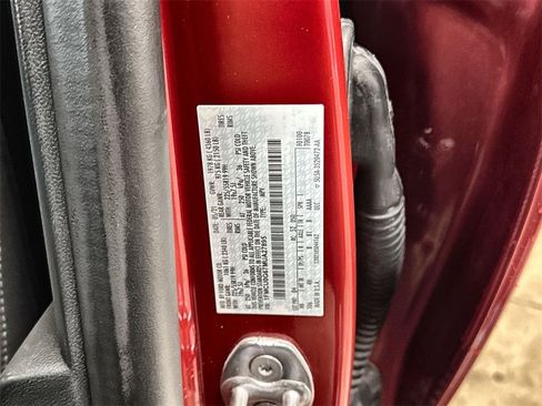 Used 2021 Ford Escape SE w/ SE Sport Appearance Package image 34