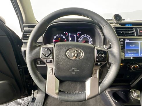 Used 2021 Toyota 4Runner SR5 AWD/4WD image 17