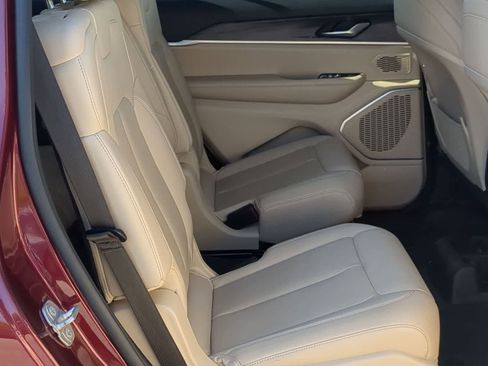 Certified 2021 Jeep Grand Cherokee L Limited AWD/4WD image 20