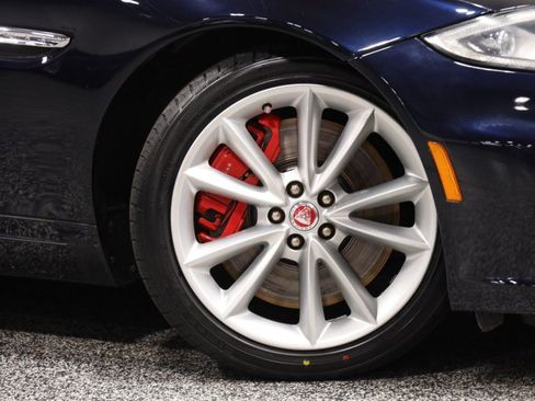 Used 2012 Jaguar XKR R RWD image 4