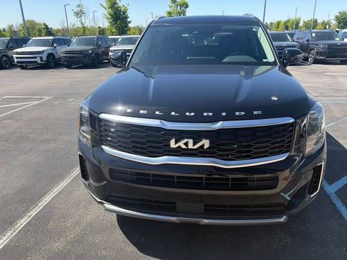 Used 2022 Kia Telluride S FWD image 2