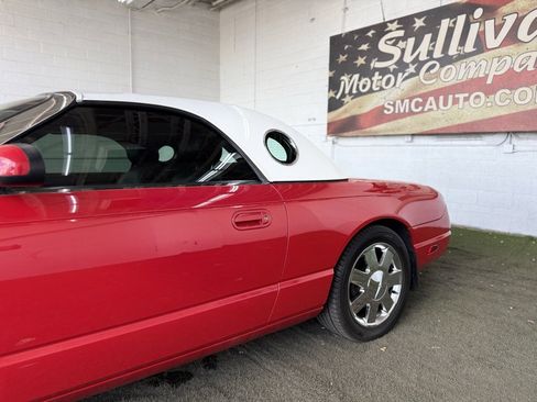 Used 2003 Ford Thunderbird Base image 3
