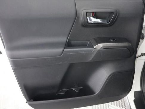 Used 2021 Toyota Tacoma TRD Off-Road AWD/4WD image 26