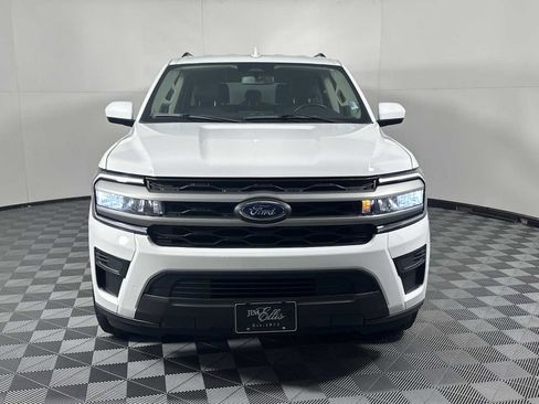 Used 2024 Ford Expedition Max XLT image 2