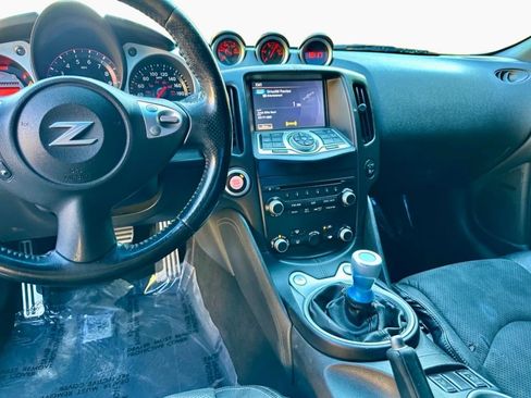 Used 2014 Nissan 370Z Touring w/ Navigation Package image 10