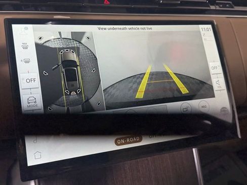 New 2026 Land Rover Range Rover Long Wheelbase SE image 32