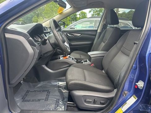 Used 2018 Nissan Rogue SV w/ Premium Package FWD image 14