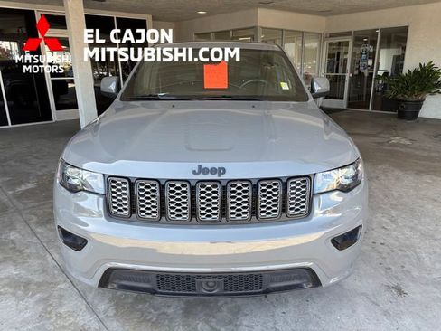 Used 2022 Jeep Grand Cherokee Laredo X RWD image 9