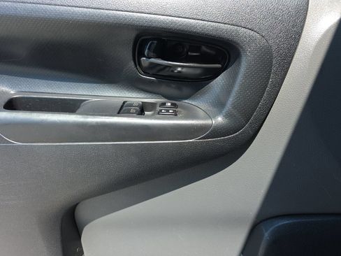 Used 2018 Nissan NV200 S w/ Cruise Control Package FWD image 11
