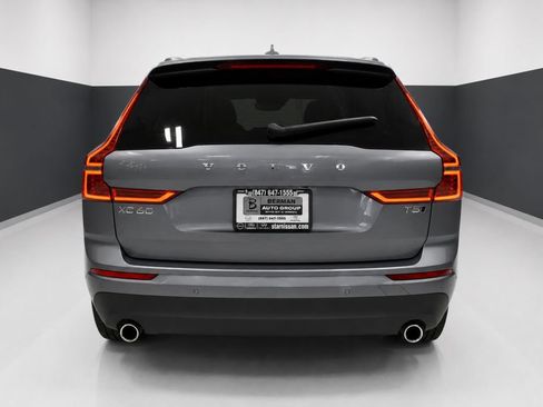 Used 2021 Volvo XC60 T5 Momentum w/ Climate Package AWD/4WD image 9