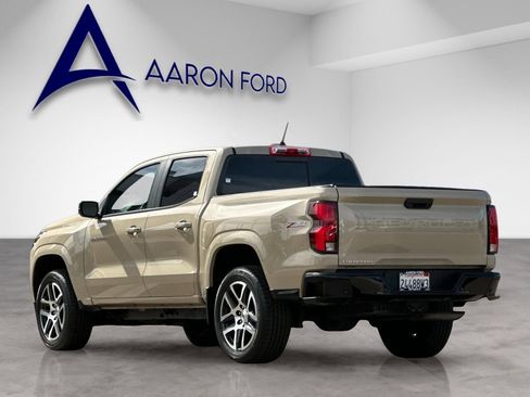 Used 2023 Chevrolet Colorado Z71 w/ Z71 Convenience Package 2 image 3