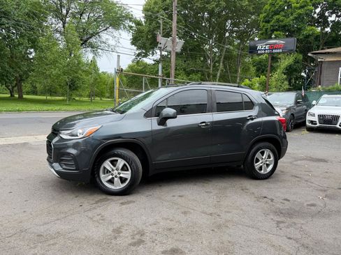Used 2018 Chevrolet Trax LT w/ LT Convenience Package AWD/4WD image 3