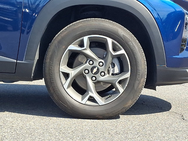 Used 2024 Chevrolet Trax LT w/ Driver Confidence Package FWD image 8