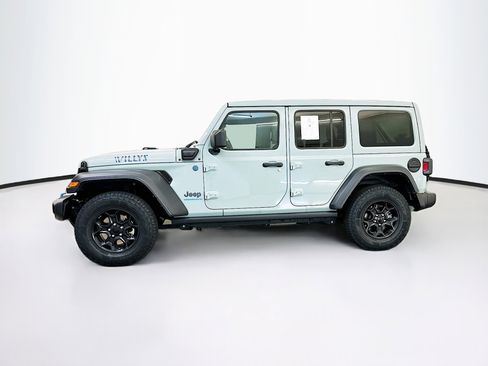 Used 2023 Jeep Wrangler Unlimited w/ Sun & Screen Package AWD/4WD image 4